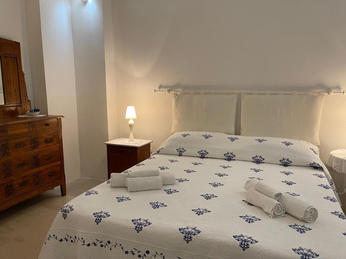 B&B Vie Del Mediterraneo Порто-Чезарео Экстерьер фото