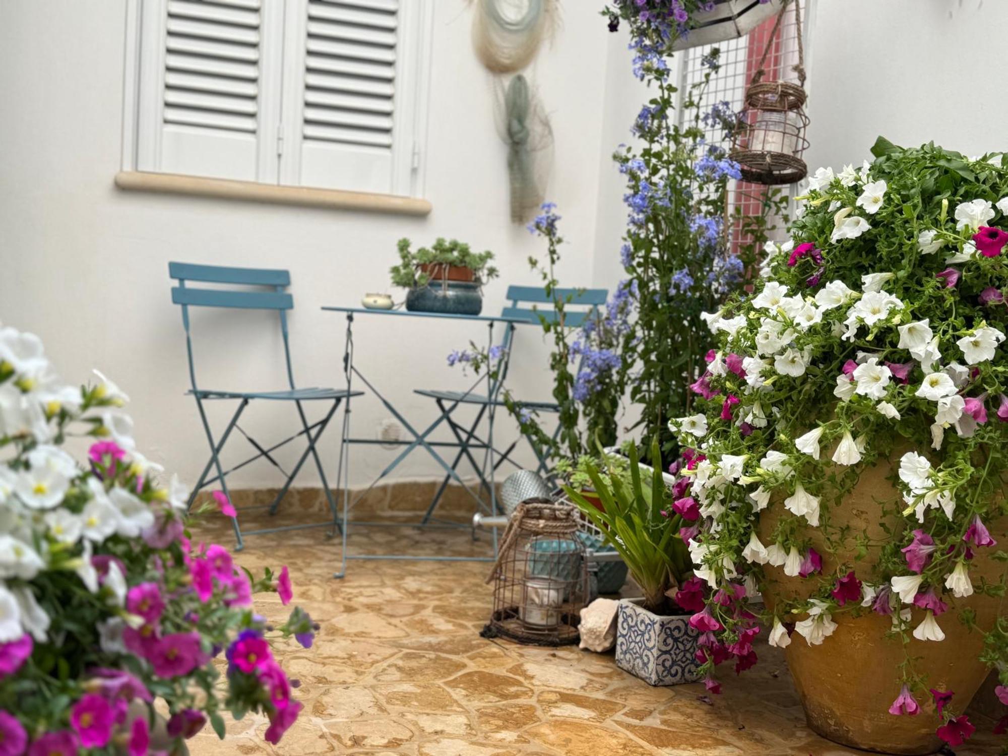 B&B Vie Del Mediterraneo Порто-Чезарео Экстерьер фото